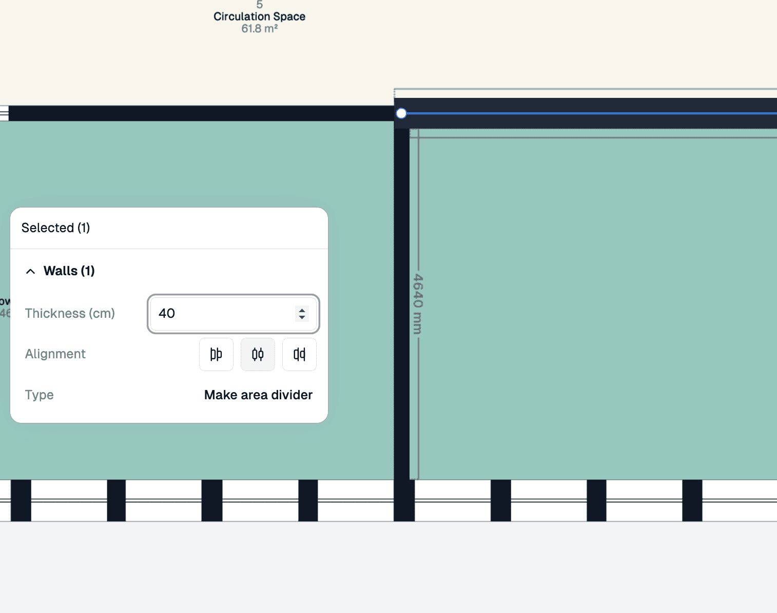The properties panel for the selected wall, with Thickness set to 40 cm alongside the Alignment and Type controls